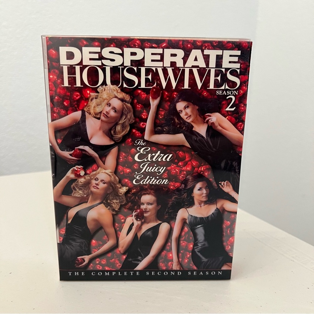NWOT Desperate Housewives Complete Second Season Extra Juicy Edition DVD Set